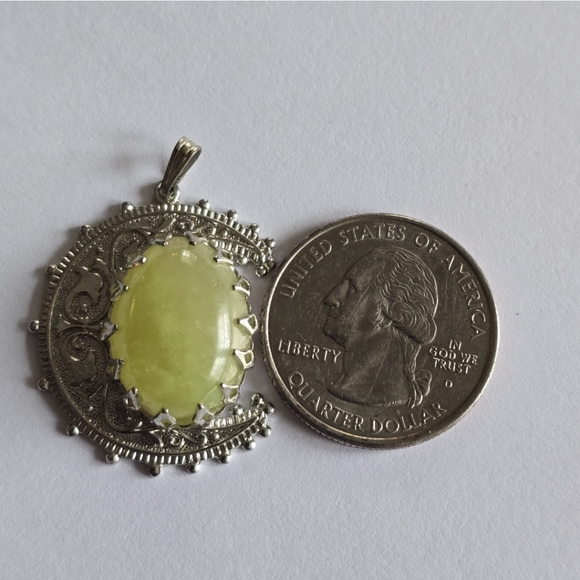 Vintage crescent moon pendant silver tone lemon yellow stone eclipse - Picture 6 of 10